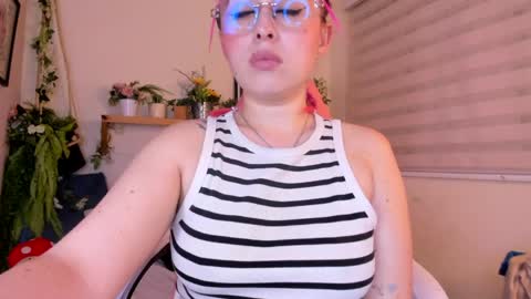 Snapshot of sejmet_5 chatting on 14, 4, 2026 Yeyis online show from 14, 4, 2026