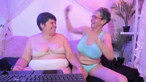 Snapshot of selena_ferreira chatting on 8, 11, 2025 Selena online show from 8, 11, 2025