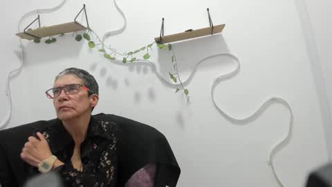 Snapshot of selena_ferreira chatting on 18, 11, 2025 Selena online show from 18, 11, 2025