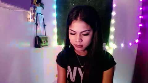 selena_fox2000 online show from 21, 4, 2026