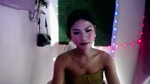 selena_fox2000 online show from 22, 4, 2026