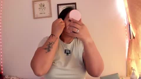 Snapshot of selena_jhonson1 chatting on 27, 10, 2025 Karen online show from 27, 10, 2025