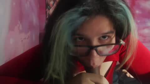 Selena Priscilla Blair Montenegro online show from 5, 2, 2025