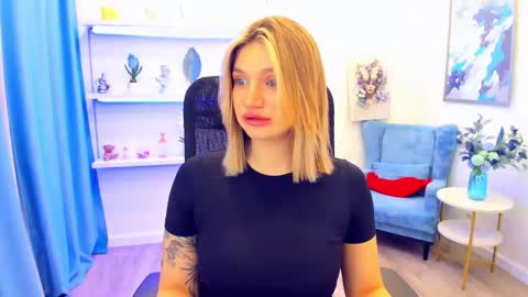 Snapshot of selenaemoore chatting on 16, 5, 2026 selenaemoore online show from 16, 5, 2026