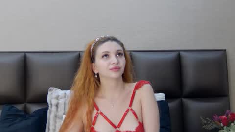 Snapshot of selenahanson chatting on 8, 5, 2026 SelenaHanson online show from 8, 5, 2026