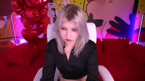 selenairis online show from 10, 3, 2025