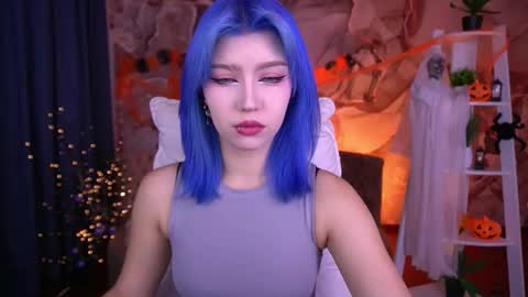 selenairis online show from 1, 11, 2025