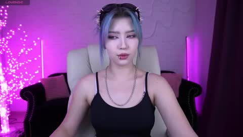 selenairis online show from 19, 3, 2026