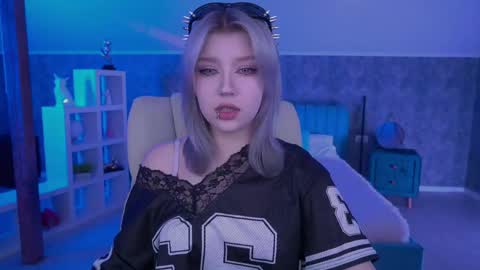 selenairis online show from 22, 5, 2026