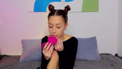 Selena online show from 11, 1, 2025