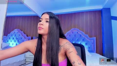 selenastonne online show from 23, 10, 2025