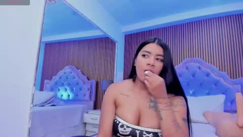 selenastonne online show from 5, 12, 2025