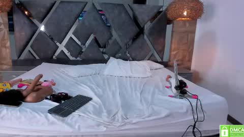 selene__lopez_ online show from 28, 4, 2026