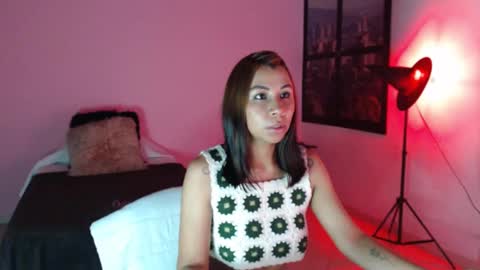 Snapshot of selene_gils chatting on 1, 2, 2025 nathy online show from 1, 2, 2025