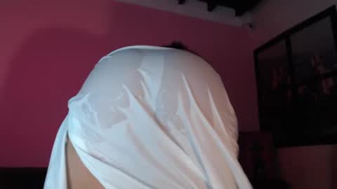 Snapshot of selene_gils chatting on 12, 2, 2025 nathy online show from 12, 2, 2025