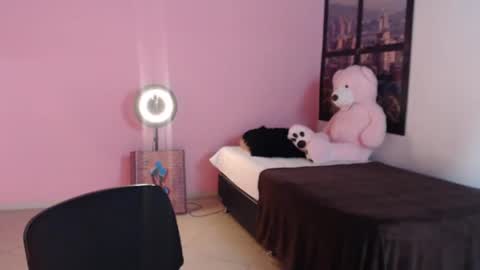 Snapshot of selene_gils chatting on 11, 3, 2025 nathy online show from 11, 3, 2025