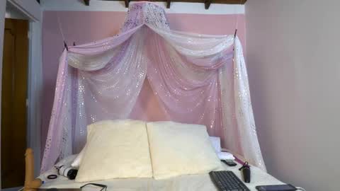 selene online show from 15, 5, 2026