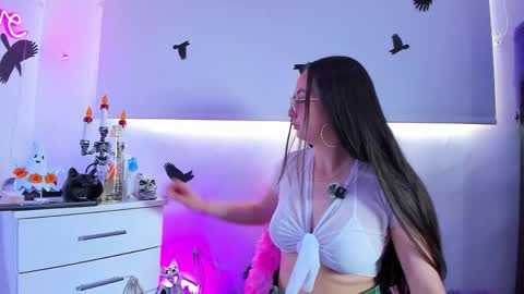 selene_swee online show from 11, 10, 2025