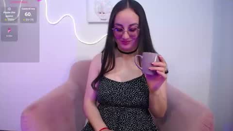 selene_swee online show from 24, 7, 2026