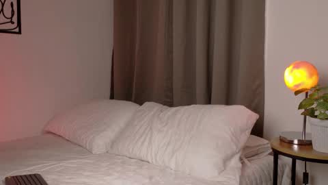 Snapshot of selenenova chatting on 18, 2, 2026 Selene Nova online show from 18, 2, 2026