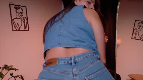 Snapshot of selenenova chatting on 18, 6, 2026 Selene Nova online show from 18, 6, 2026