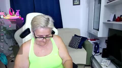 Selenna online show from 1, 5, 2026