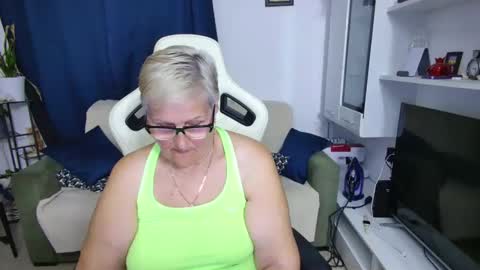 Selenna online show from 5, 5, 2026