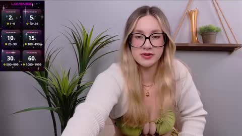 Selina Mae online show from 24, 9, 2025