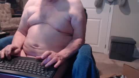 Snapshot of selkie2s chatting on 9, 2, 2025 selkie2s online show from 9, 2, 2025