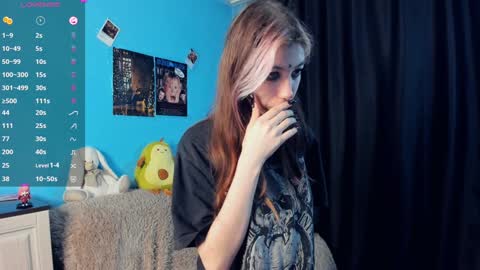 Snapshot of sell0n chatting on 30, 12, 2024 Mindy online show from 30, 12, 2024