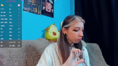 Snapshot of sell0n chatting on 8, 2, 2025 Mindy online show from 8, 2, 2025