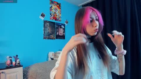 Snapshot of sell0n chatting on 22, 2, 2025 Mindy online show from 22, 2, 2025