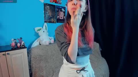 Snapshot of sell0n chatting on 9, 3, 2025 Mindy online show from 9, 3, 2025