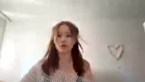 Lily online show from 27, 7, 2026