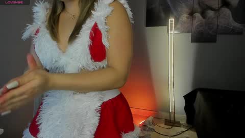 Snapshot of selyn_ chatting on 7, 12, 2024 Selyn online show from 7, 12, 2024