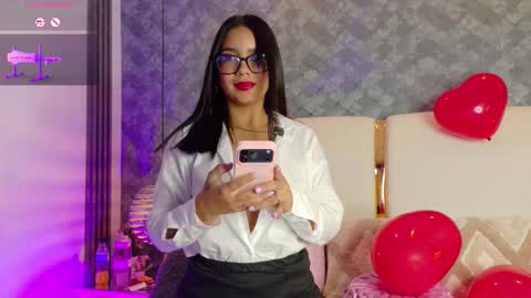 Sennia online show from 4, 2, 2026