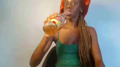 Snapshot of sensational_ave chatting on 5, 11, 2025 sensational_ave online show from 5, 11, 2025