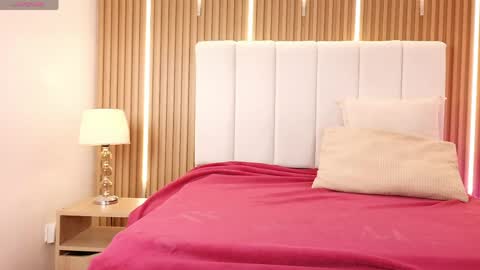 Sensual Kim77 online show from 20, 4, 2026