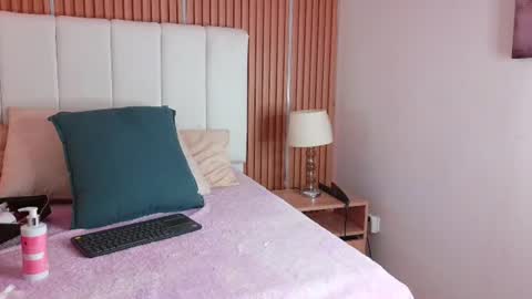 Snapshot of sensual_kim77 chatting on 21, 7, 2026 Sensual Kim77 online show from 21, 7, 2026