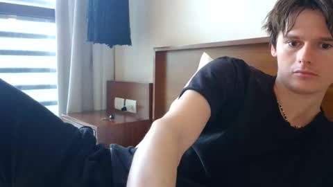 Cam online show from 17, 12, 2025