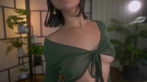 Maria- OF sensual bee online show from 26, 1, 2025