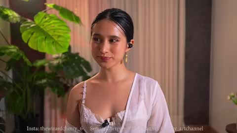 Maria- OF sensual bee online show from 30, 4, 2026