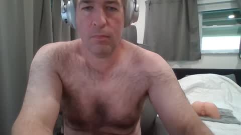 senyai40 online show from 10, 10, 2025