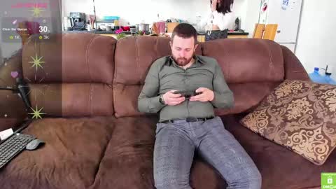 Alisha  Kevin online show from 22, 4, 2026