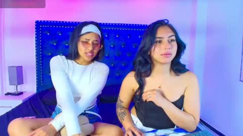 Snapshot of serena_and_zoe chatting on 15, 4, 2026 Serena and zoe online show from 15, 4, 2026