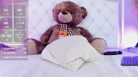 Snapshot of serena_jeyns chatting on 5, 12, 2024 SERE online show from 5, 12, 2024