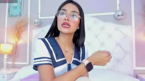 Snapshot of serena_jeyns chatting on 30, 9, 2025 SERE online show from 30, 9, 2025