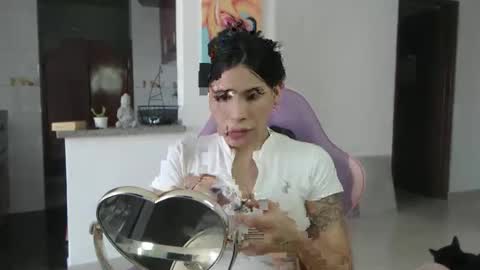 sararoussee online show from 14, 5, 2026