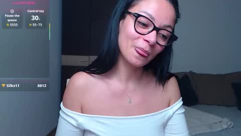 SereneSophi online show from 11, 3, 2026