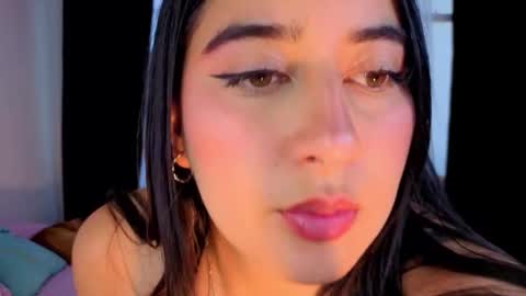 Serenna Cruz online show from 4, 12, 2025